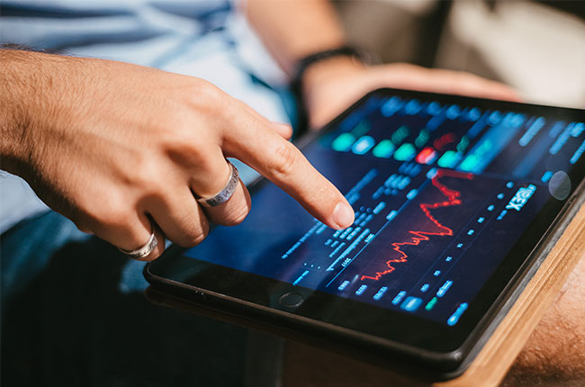 Oro físico vs. oro digital: ventajas e inconvenientes para el inversor actual 4 oro fisico